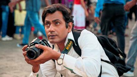 Am Drücker. Nawazuddin Siddiqui als Fotograf Rafi. 