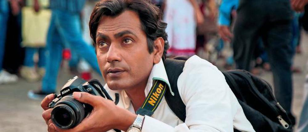 Am Drücker. Nawazuddin Siddiqui als Fotograf Rafi. 