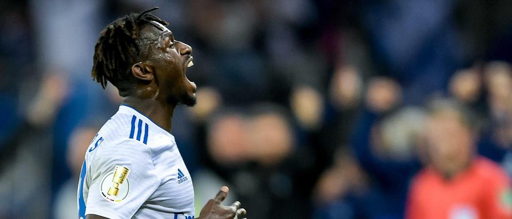 Emotional: HSV-Profi Bakery Jatta muss zurzeit Zweifel an seiner Identität über sich ergehen lassen.