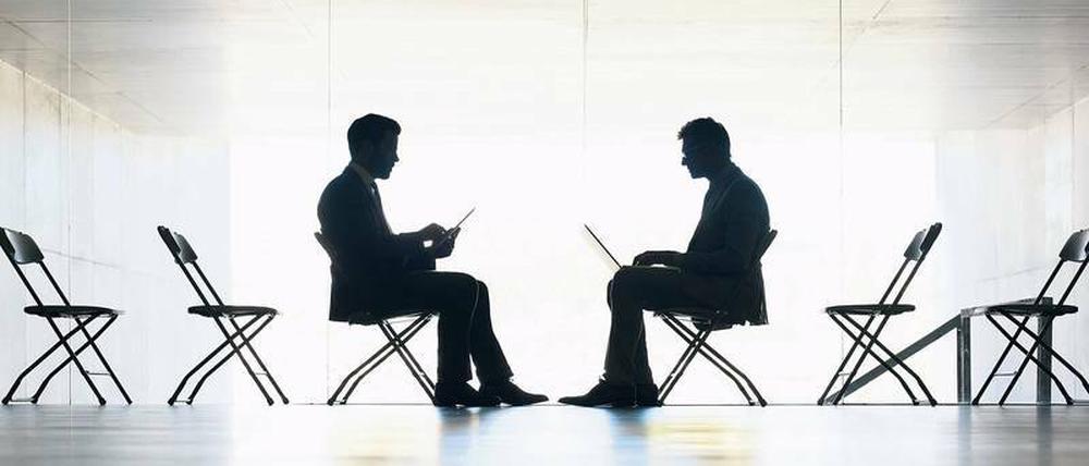 Man kann nicht nicht kommunizieren. Die Frage ist eben nur, auf welche Weise die Kommunikation passiert – von Gesicht zu Gesicht, digital, über Umwege, freiwillig? 