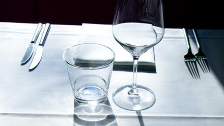 Allein im Restaurant.