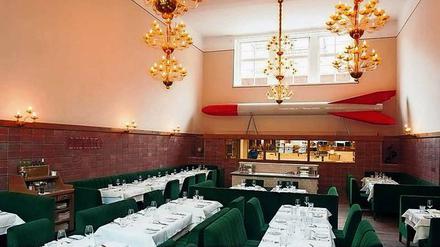 Schräge Kunst, exklusive Weine und mit Dirk Gieselmann ein neuer, der französischen Gourmetküche verpflichteter Koch
