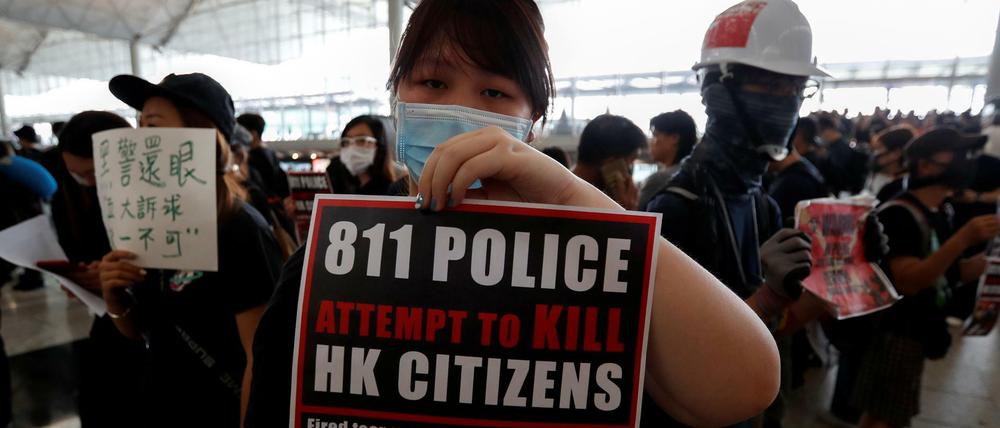 Demonstranten am Flughafen Hongkong.