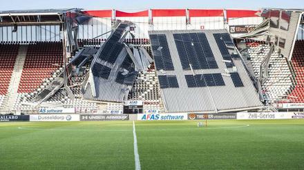 Spielball des Elements. Zum Glück wurde im Stadion am Samstag kein Fußball gespielt.