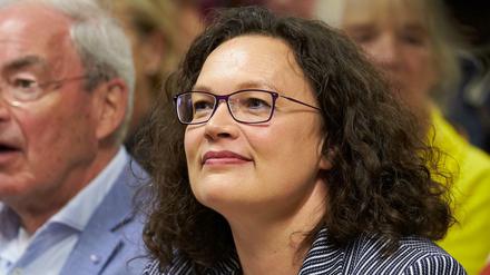 Andrea Nahles, ehemalige Vorsitzende der SPD, vor Beginn ihres Vortrages im Kloster Maria Laach