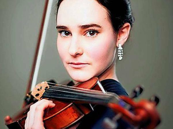 Für die Fankurve. Barenboim und sein Orchester sind Stammgäste in der Waldbühne.