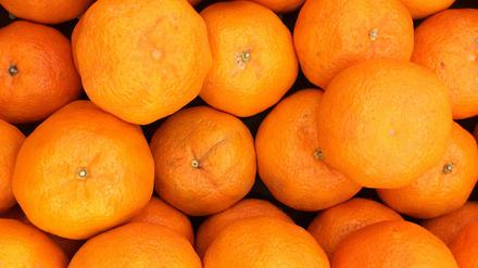 Die Haut von Orangen gibt Kuchen eine spritzige Note - Orangenhaut bedeutet das Gegenteil von frisch.