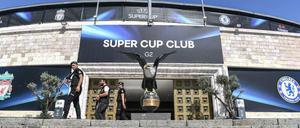 Gut bewacht. Am Besiktas-Stadion sind Sicherheitskräfte schon seit Tagen präsent.