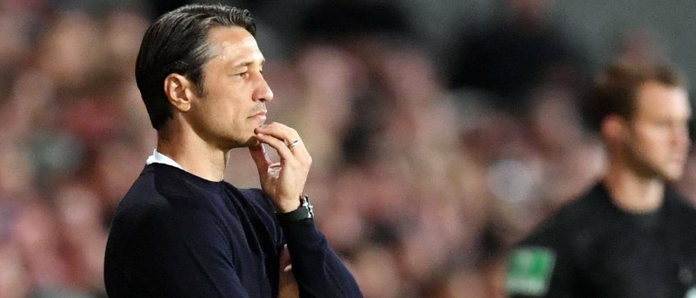 Die Vorbereitung geht weiter. Niko Kovac, der Trainer der Bayern, hat vor dem Saisonauftakt gegen Hertha BSC noch ein bisschen was zu tun.
