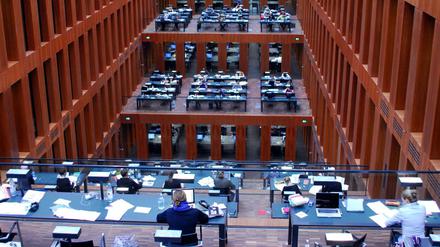 Die Bibliothek - auch ein beliebter Ort zum Prokrastinieren (hier das Grimm-Zentrum der HU).