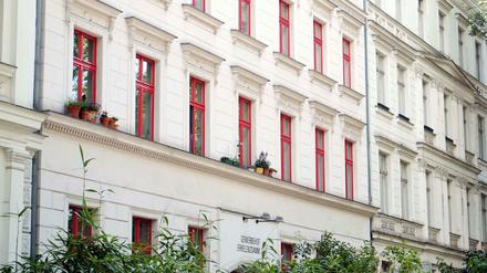 "Diese eG" hat seit Mai dieses Jahres durch das bezirkliche Vorkaufsrecht in Friedrichshain-Kreuzberg fünf Häuser erworben (Symbolbild).