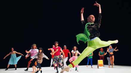 Total lokal. Jérôme Bel studiert seine Arbeiten (hier „Gala“) mit Darstellern vor Ort ein, anstatt das Team einzufliegen.