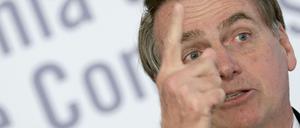  Bolsonaro hat nach dem Stopp deutscher Projekte zum Schutz des Regenwaldes Bundeskanzlerin Merkel empfohlen, das Geld daheim zu verwenden. 