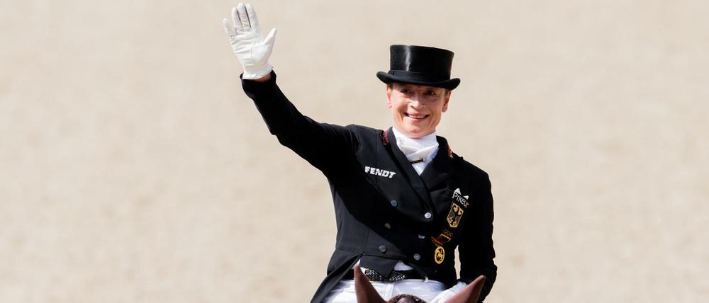 Mal wieder golden. Dressurreiterin Isabell Werth sichert den Deutschen den EM-Titel.