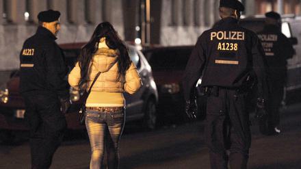 Prostitution wird oft von organisierten Banden ausgebeutet.