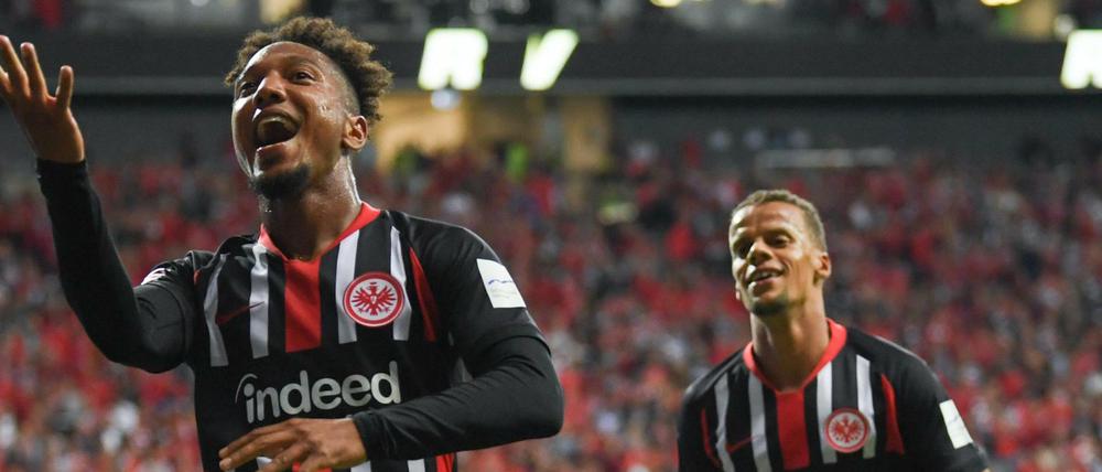Stolzer Frankfurter. Jonathan de Guzman (l.) jubelt nach seinem Tor zum 1:0 mit Timothy Chandler.
