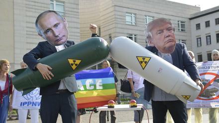 Anfang August hatten die USA den INF-Vertrag zum Verbot von Mittelstreckensystemen aufgekündigt - dagegen gab es weltweit Protest.