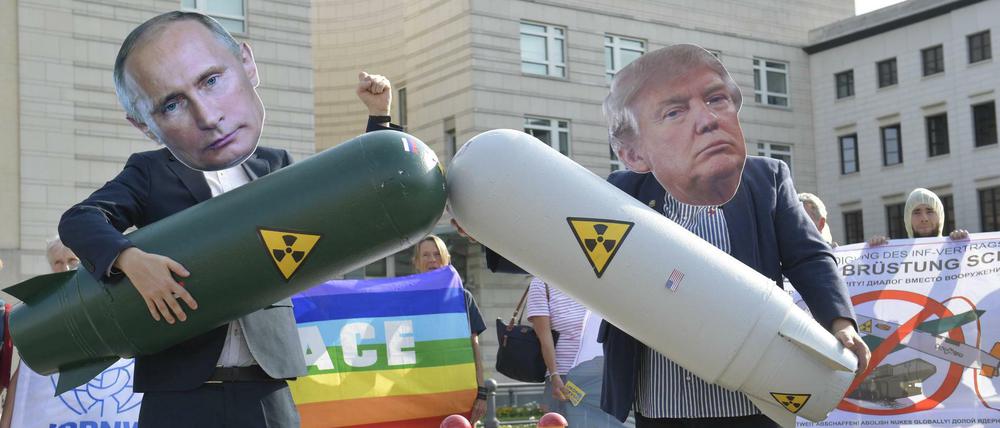 Anfang August hatten die USA den INF-Vertrag zum Verbot von Mittelstreckensystemen aufgekündigt - dagegen gab es weltweit Protest.