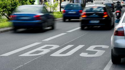 Im Oktober 2018 soll der 22-Jährige mit seinem PKW einen Unfall gebaut haben. 