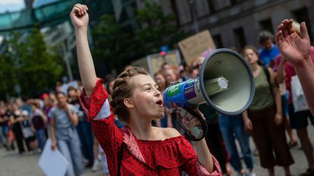 Die Aktivistin Clara Mayer bei einer Fridays For Future-Demonstration im Juni. 