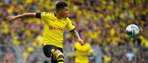 Sie fliegen wieder. Dortmunds Jadon Sancho und Teamkollegen siegten gegen den FC Augsburg mühelos.