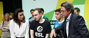 Dorothee Bär und Andreas Scheuer bei der Eröffnung der weltgrößten Computerspielmesse Gamescom in Köln.