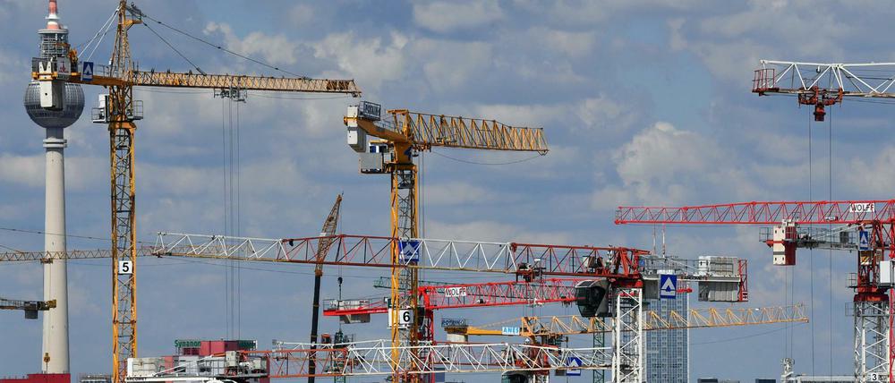 Es wird gebaut in Berlin, aber nach Meinung vieler Experten nicht genug.