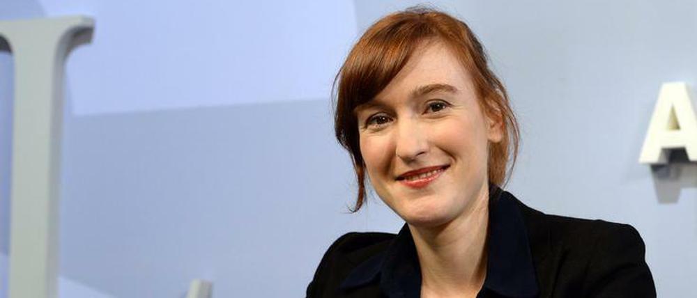 Mit ihrem Roman "Schutzzone" nominiert. Die Berliner Dichterin und Erzählerin Nora Bossong.