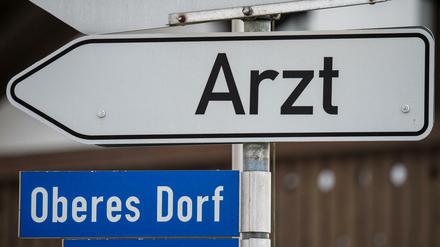 Glück gehabt. In diesem Dorf in Sachsen-Anhalt gibt es offenbar noch einen Arzt.