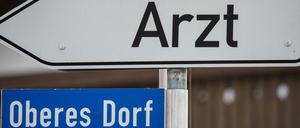 Glück gehabt. In diesem Dorf in Sachsen-Anhalt gibt es offenbar noch einen Arzt.
