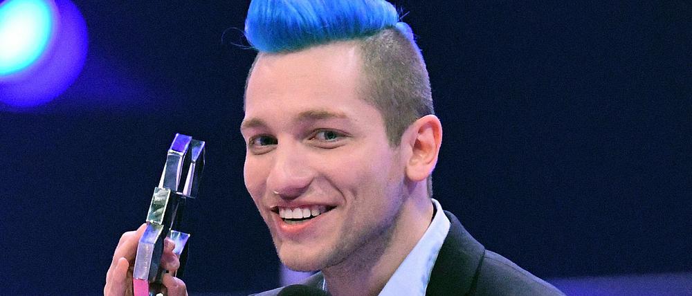 YouTuber Rezo teilt in einem neuen Video gegen Medien und Journalisten aus.