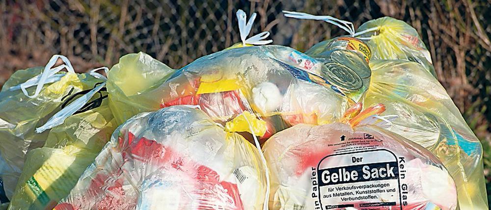 Was gehört in den Gelben Sack? Beim Recycling gibt es einiges zu beachten.