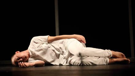 Oona Doherty während der Fotoprobe für die Tanzperformance "Hard To Be Soft - A Belfast Prayer" im Rahmen des Festivals Tanz im August im Hebbel am Ufer 