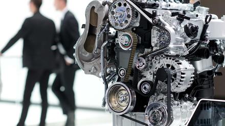 Ein Dieselmotor ist hochkomplex und wird mit einer ausgefeilten Software gesteuert, die von VW-Ingenieuren so manipuliert wurde, dass im normalen Straßenverkehr die Abgasreinigung nicht lief. 