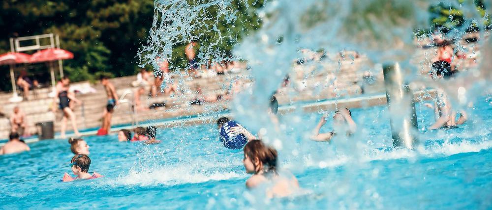 Das Freibad-Wetter kehrt noch einmal zurück nach Berlin.