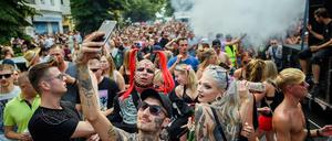 Der Zug der Liebe funktioniert ähnlich wie die ehemalige Loveparade.