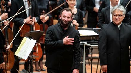 Kirill Petrenko (M), der neue Chefdirigent der Berliner Philharmoniker, bei seinem Antrittskonzert in der Philharmonie. 