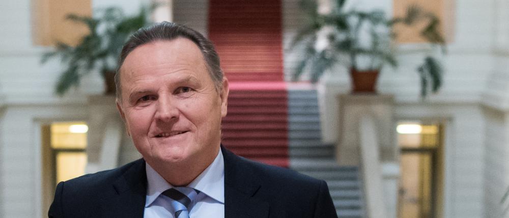 Kurz nach Bekanntwerden der Kündigung des Nutzungsvertrages erklärte AfD-Landeschef Georg Pazderski, dagegen klagen zu wollen.