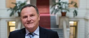 Kurz nach Bekanntwerden der Kündigung des Nutzungsvertrages erklärte AfD-Landeschef Georg Pazderski, dagegen klagen zu wollen. 