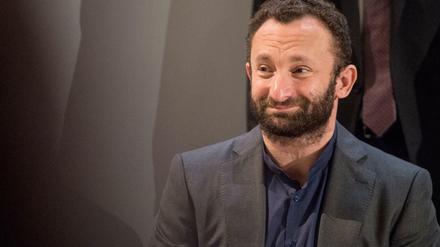 Kirill Petrenko vertieft sich am liebsten in die Noten. Rummel liegt ihm weniger.