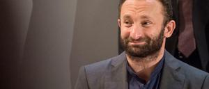 Kirill Petrenko vertieft sich am liebsten in die Noten. Rummel liegt ihm weniger.