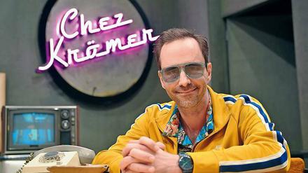 Wehrt euch! Kurt Krömer, 44, war fast fünf Jahre weg vom Fernsehen. Am kommenden Dienstag gibt er sein Comeback. Brillenmäßig ist er schon mal flexibel. 