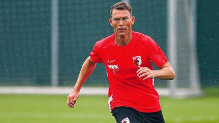 35 und kein bisschen müde. Stephan Lichtsteiner spielte zuletzt beim FC Arsenal, wo er jedoch kaum zum Einsatz kam. 