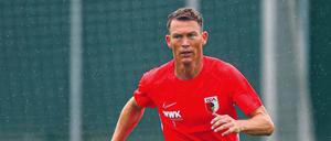 35 und kein bisschen müde. Stephan Lichtsteiner spielte zuletzt beim FC Arsenal, wo er jedoch kaum zum Einsatz kam. 