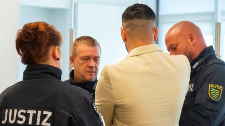 Der Angeklagte Alaa S. auf dem Weg ins Gericht 