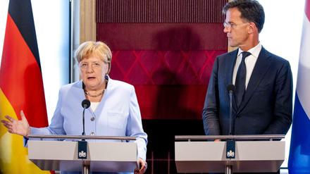 Bundeskanzlerin Angela Merkel (CDU) und Mark Rutte, Ministerpräsident der Niederlande, in Den Haag.
