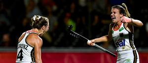 Große Freunde. Nike Lorenz (l.) feiert mit Anne Schröder den Finaleinzug.