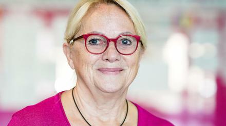 Jutta Fleck, bekannt als "Die Frau vom Checkpoint Charlie", sitzt im Graf-Stauffenberg-Gymnasium.