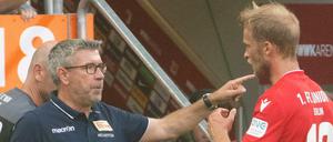 Der Trainer und sein Stürmer. Urs Fischer (l.) gibt Sebastian Andersson Anweisungen.