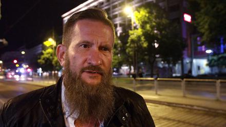 Rechtsextrem, aber immerhin hilfsbereit: Arthur Österle.